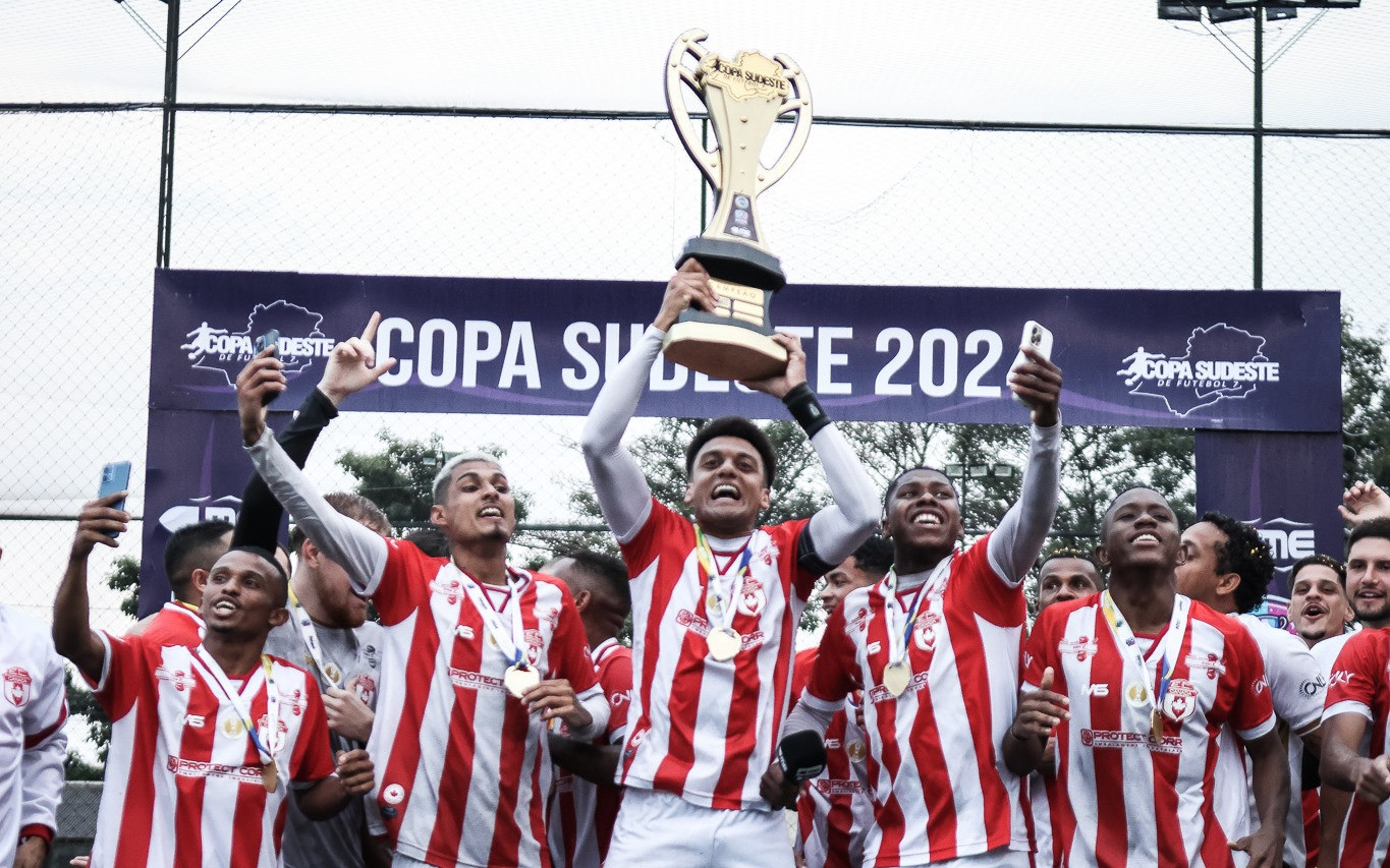 O EC Canadá (MG) é bicampeão da Copa Sudeste