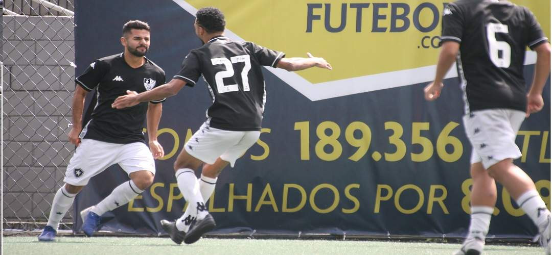 BOTAFOGO VENCE NACIONAL EM JOGO DE SETE GOLS E AVANÇA PARA A SEMI DIO BRASILEIRO