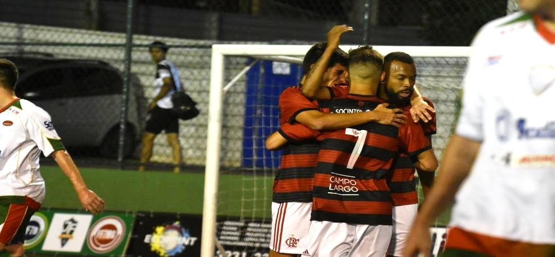 FLAMENGO CONSEGUE VITóRIA SOBRE A PORTUGUESA E VAI AS SEMIFINAIS