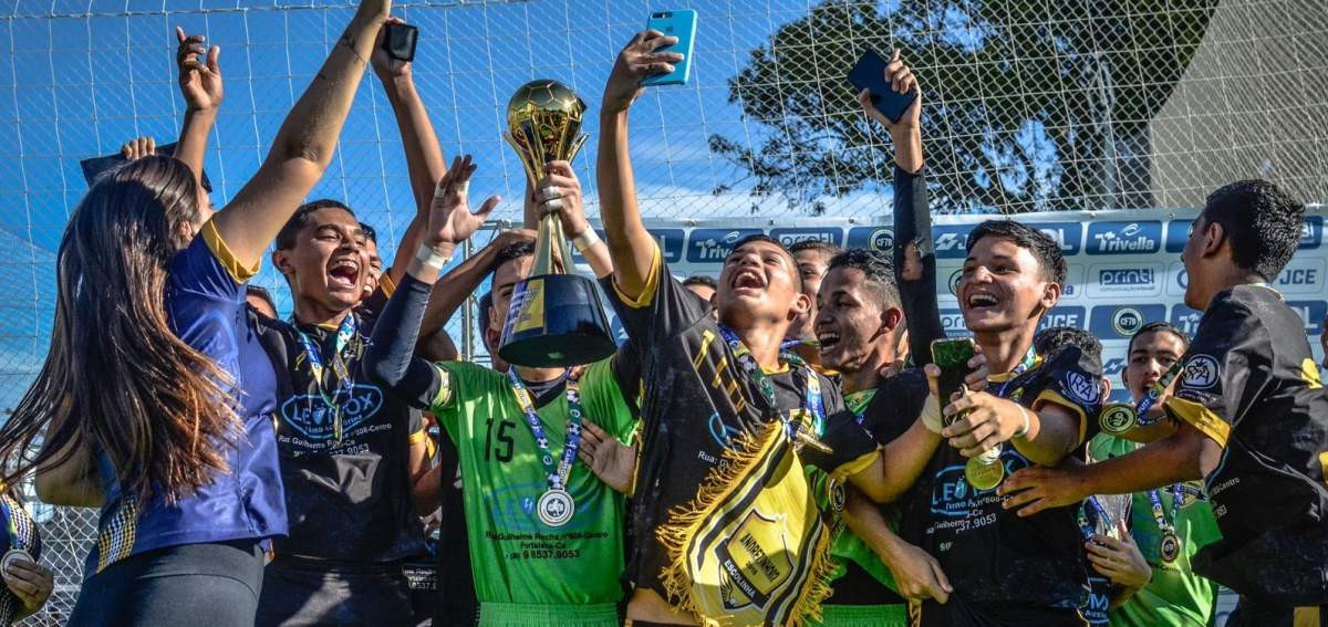 A ESCOLINHA ANDREZINHO (CE) É A CAMPEÃ DO BRASILEIRO DE BASE SUB-17!